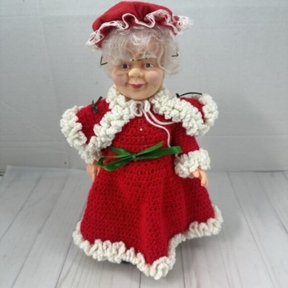Vintage Crochet Mr. and Mrs. Santa Claus Doll Crocheted Outfits 14" - Picture 13 of 16